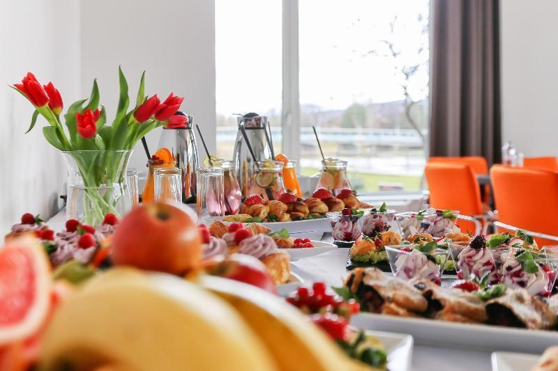 Hotel Magnolia Piest'any Dış mekan fotoğraf