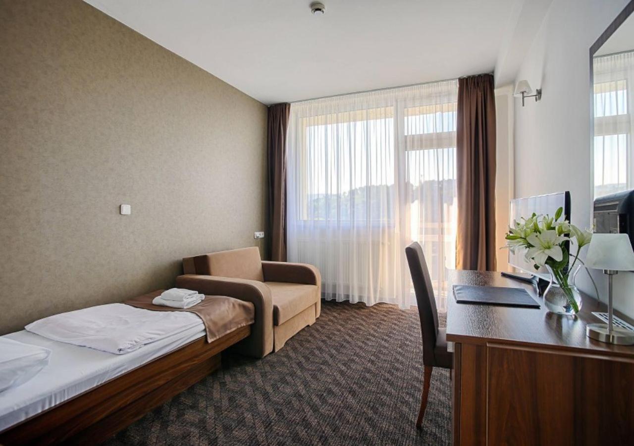 Hotel Magnolia Piest'any Dış mekan fotoğraf