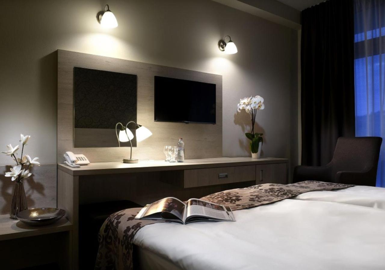 Hotel Magnolia Piest'any Dış mekan fotoğraf