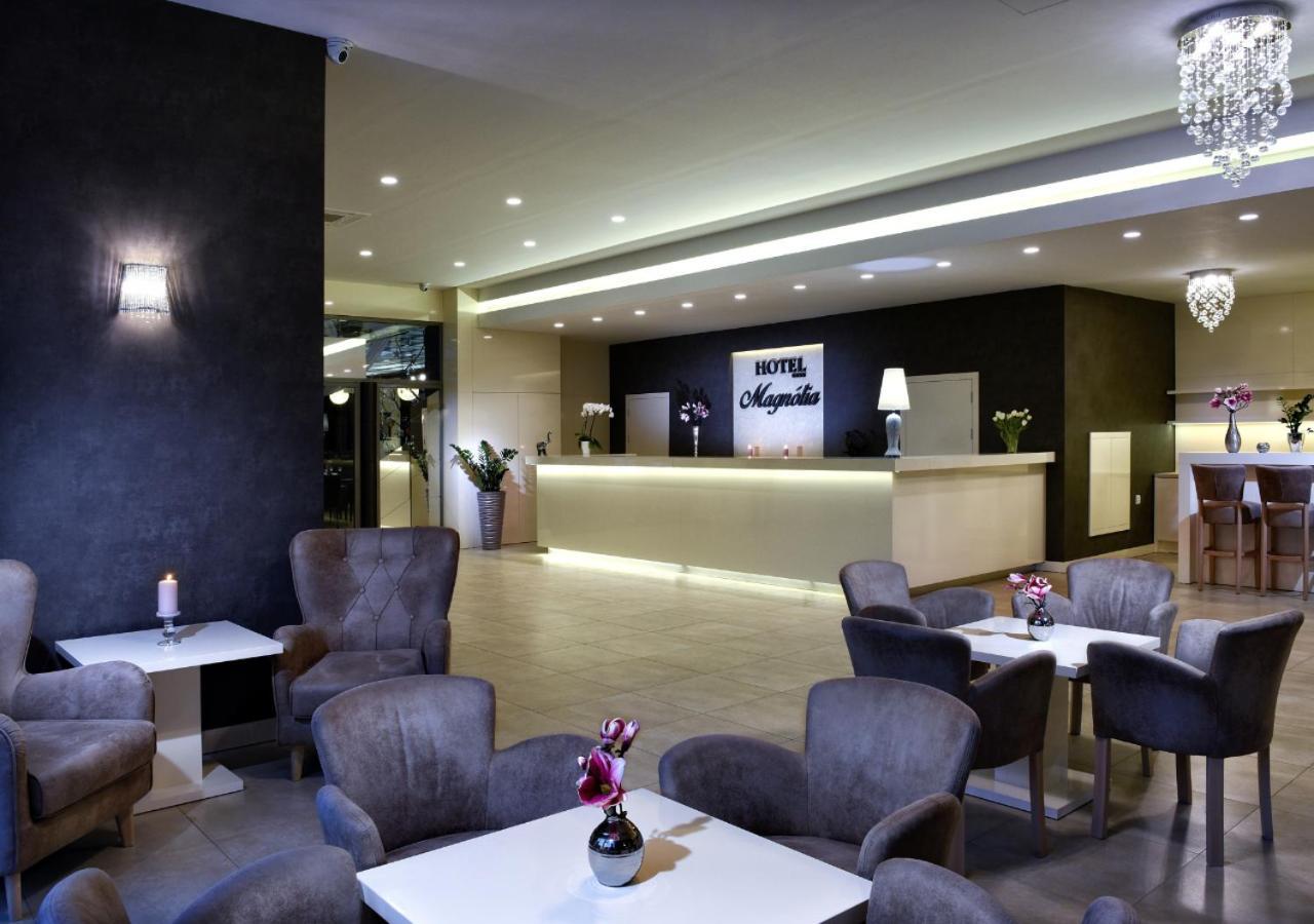 Hotel Magnolia Piest'any Dış mekan fotoğraf