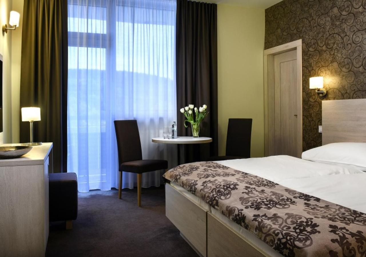Hotel Magnolia Piest'any Dış mekan fotoğraf